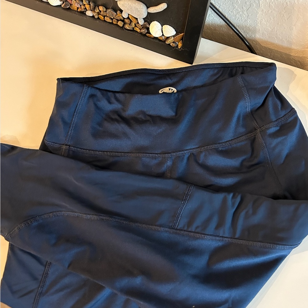 Capri leggings with pockets (size XS)